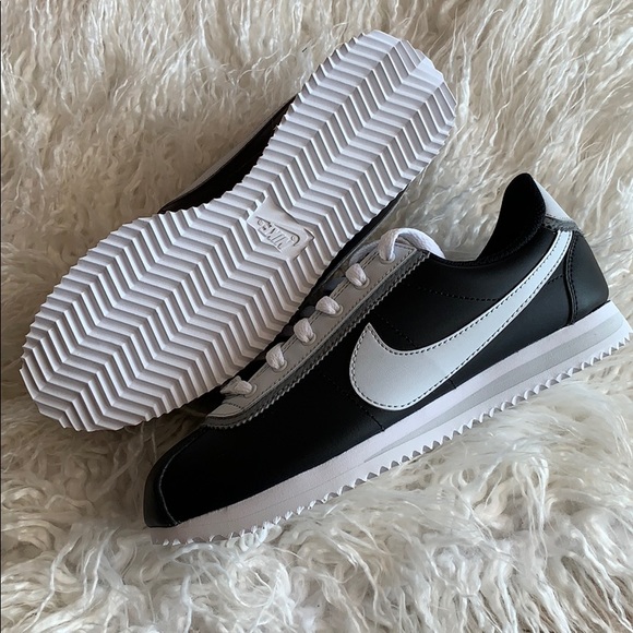 NWT Nike Cortez Leather - Picture 8 of 8